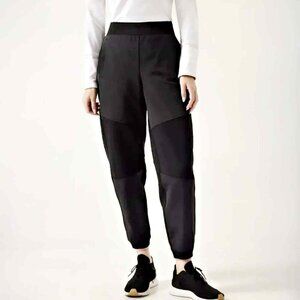 NWT!  Athleta Get Set Hybrid Jogger, Black, Size Small